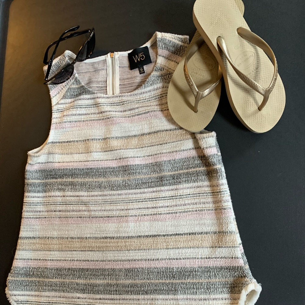 Women’s Sleeveless top